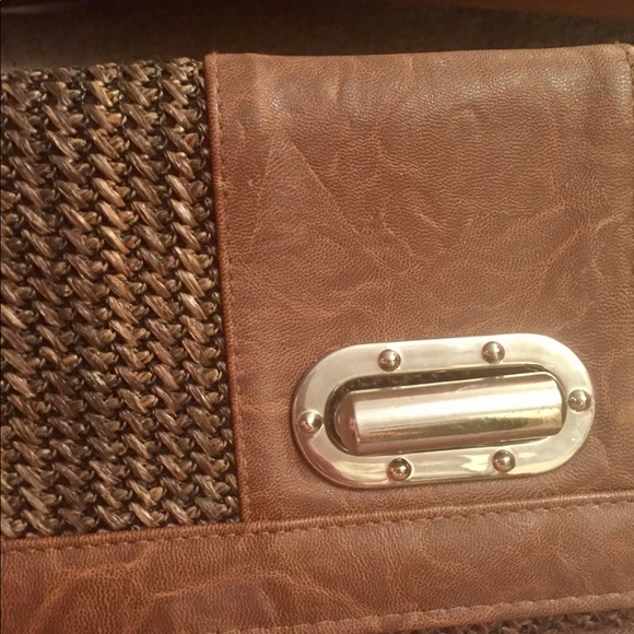 Clutch - Picture 2 of 6